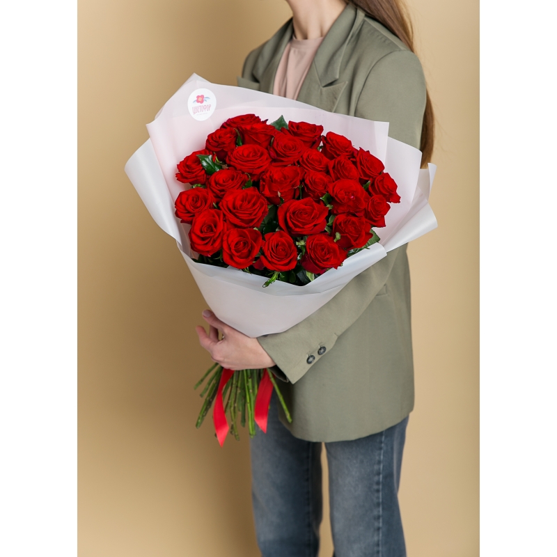 Букет 25 красных роз "Маргарита"