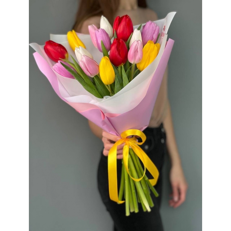 Букет тюльпанов "Весенний поцелуй"